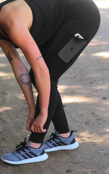 Calça Legging com Bolso em Tela Dry + Regata de Tela + Top Tomara que Caia Preto Conjunto Fitness | REF: FRD3