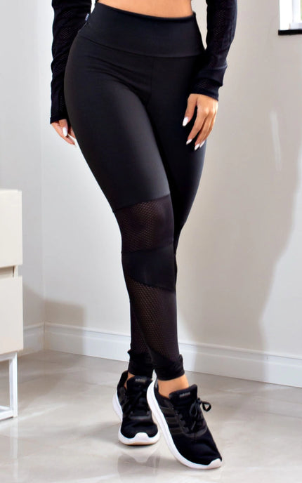 Calça Legging Fitness Preta com Detalhe em Tela | REF: SV22