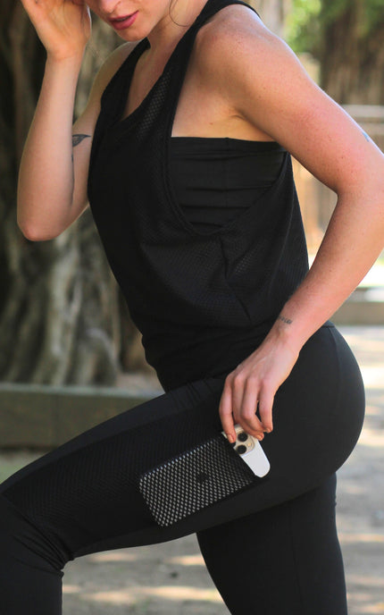 Calça Legging com Bolso em Tela Dry + Regata de Tela + Top Tomara que Caia Preto Conjunto Fitness | REF: FRD3